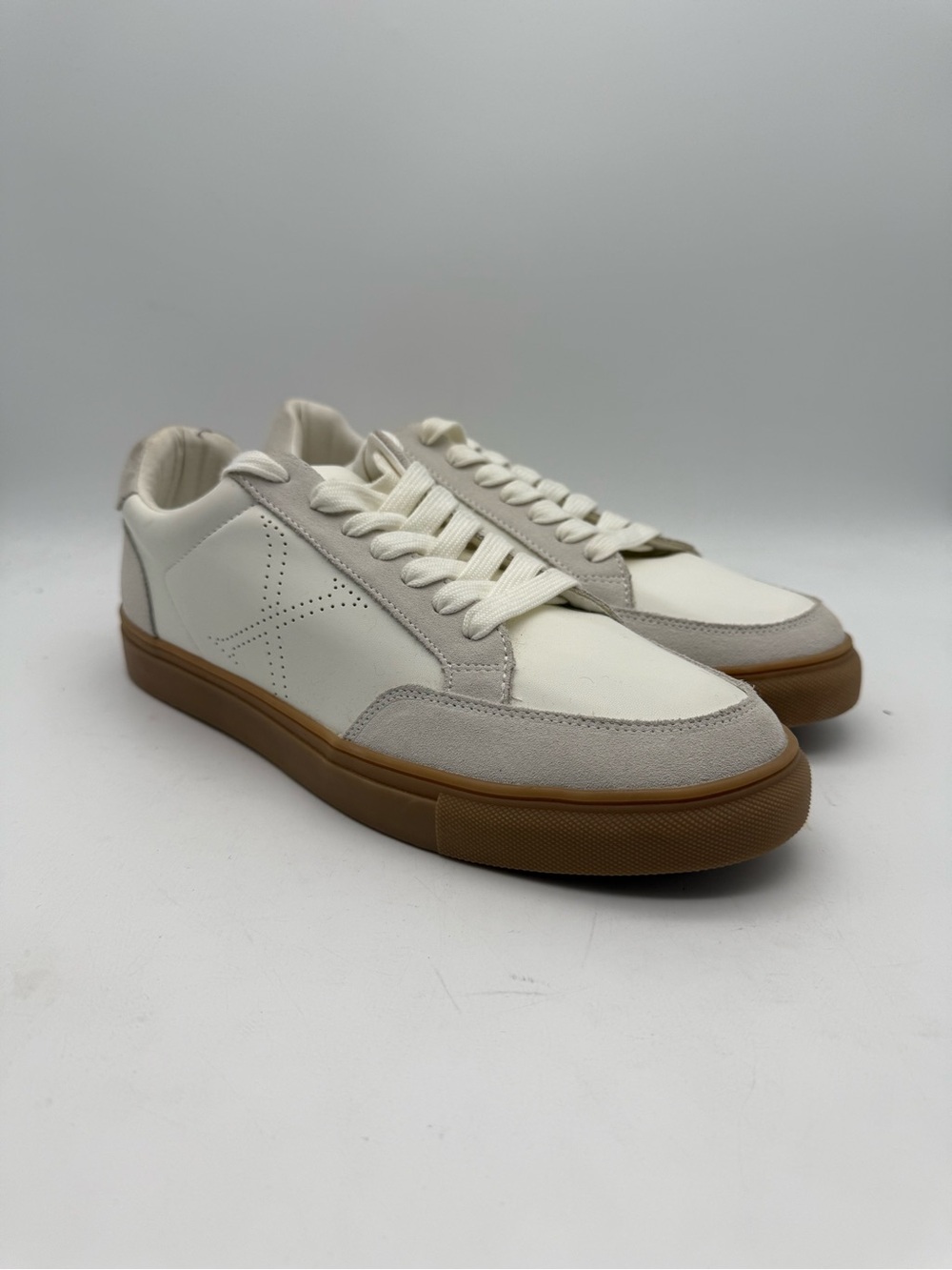 BRAND NEW Express White Sneakers PU Leather with Suede Detail Gum Sole Size 10